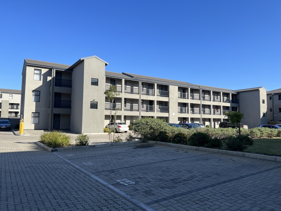 2 Bedroom Property for Sale in Parklands East Western Cape
